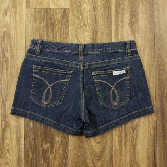 3/$30 Calvin Klein Jeans 3 Inch Medium Wash Short - Picture 5 of 5
